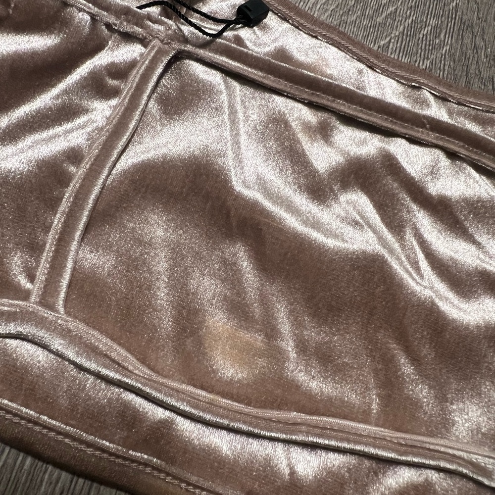 Velvet Top - Picture 3 of 4